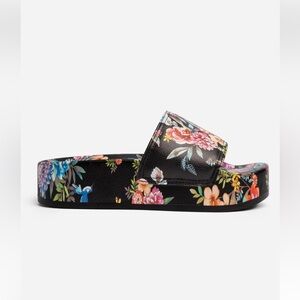 Johnny Was Dreamer Garden Platform Slide Size 8 Garden Core Whimsygoth Floral